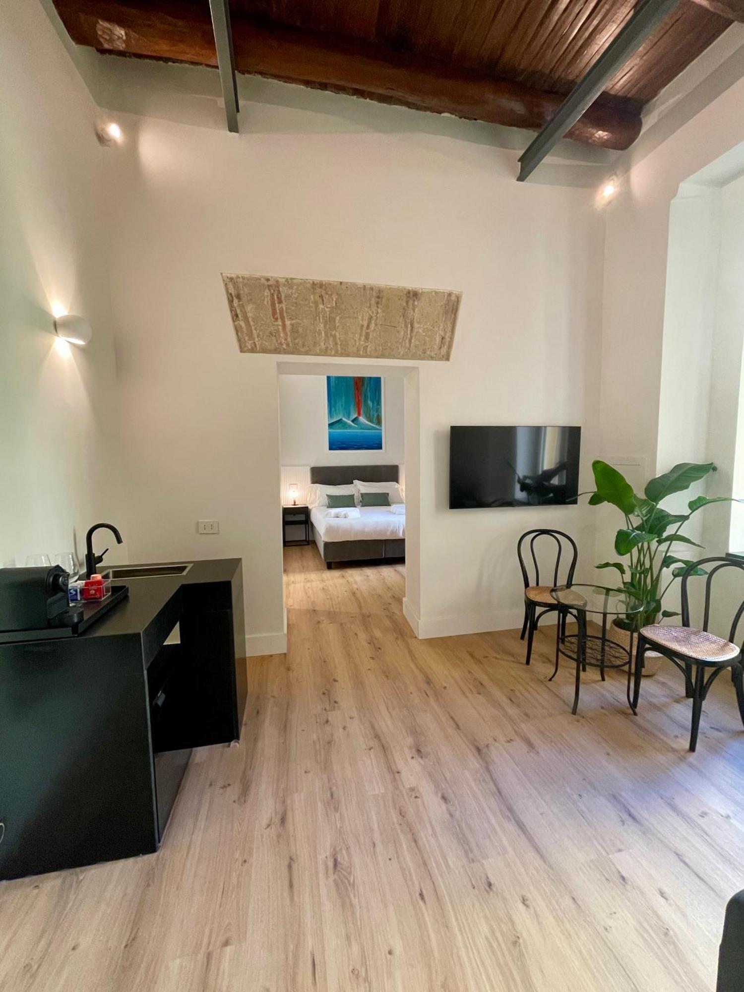 Rolando Domus Bed & Breakfast Naples Exterior photo